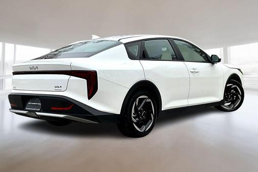 Snow White Pearl 2025 Kia K4 EX