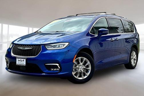 Ocean Blue Metallic 2021 Chrysler Pacifica Touring-L