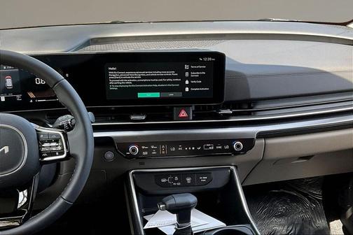 Metal 2026 Kia Carnival LXS