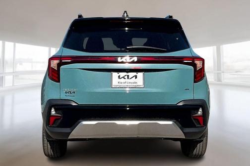 Blue / Black 2026 Kia Seltos S