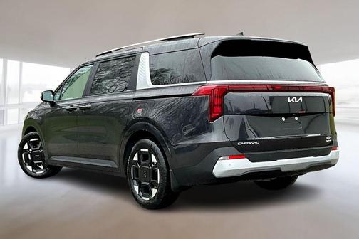 Metal 2026 Kia Carnival EX