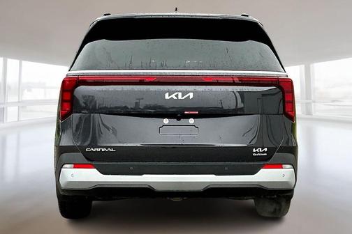 Metal 2026 Kia Carnival EX