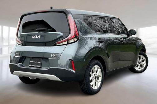 Gravity Gray 2023 Kia Soul LX
