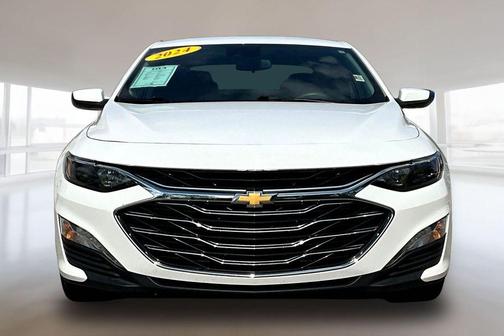 Summit White 2024 Chevrolet Malibu LT