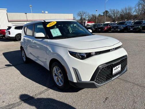 2024 Kia Soul LX