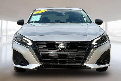 Brilliant Silver Metallic 2024 Nissan Altima 2.5 SV
