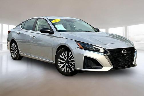 Brilliant Silver Metallic 2024 Nissan Altima 2.5 SV