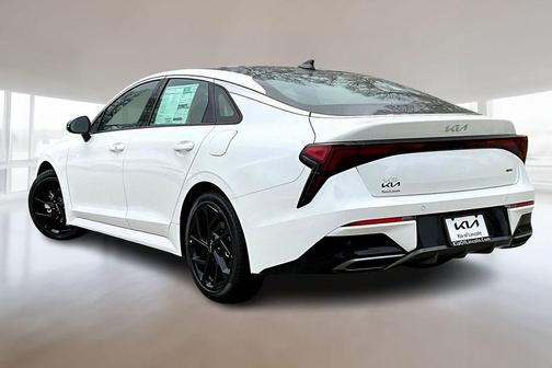 Snow White Pearl 2026 Kia K5 GT-Line