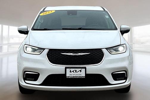 2023 Chrysler Pacifica Touring-L