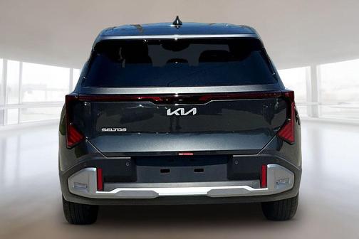 Gray 2027 Kia Seltos S