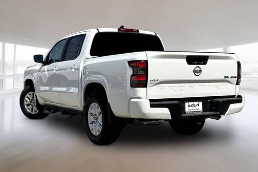 Glacier White 2023 Nissan Frontier SV