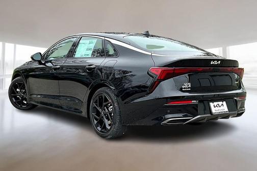 Aurora Black Pearl 2026 Kia K5 GT-Line