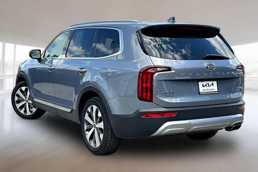 Everlasting Silver 2020 Kia Telluride S