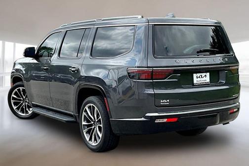 Metallic 2022 Jeep Wagoneer Series II