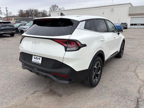 2024 Kia Sportage LX