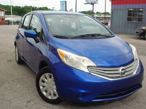 Blue 2016 Nissan Versa Note SV