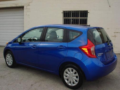 Blue 2016 Nissan Versa Note SV