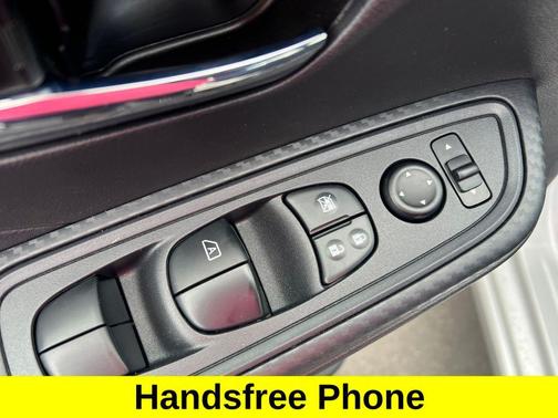 Brilliant Silver Metallic 2025 Nissan Versa 1.6 SV