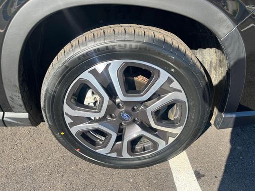 2023 Subaru Ascent Limited 8-Passenger