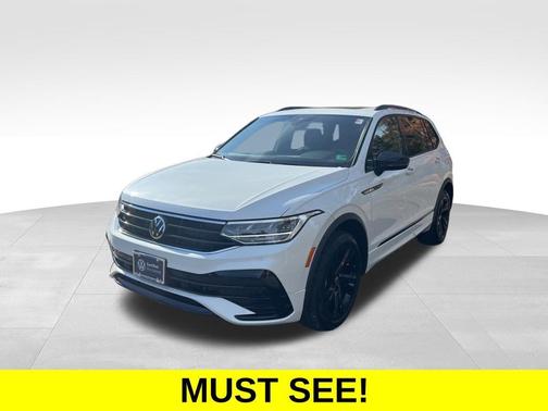 2024 Volkswagen Tiguan 2.0T SE R-Line Black