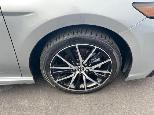 2023 Toyota Camry Hybrid SE