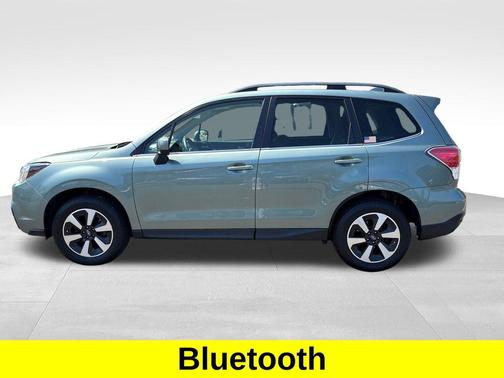 Jasmine Green Metallic 2018 Subaru Forester 2.5i Limited