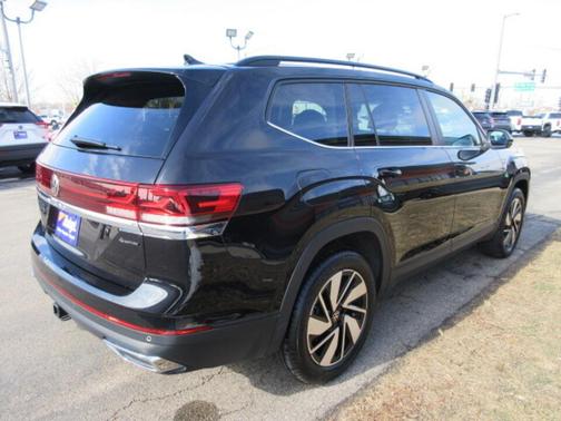 2025 Volkswagen Atlas 2.0T SE