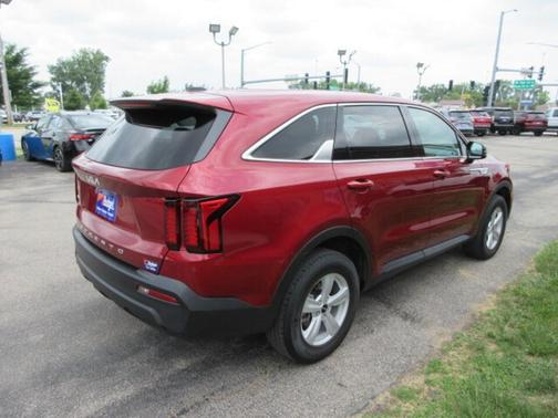 2022 Kia Sorento LX