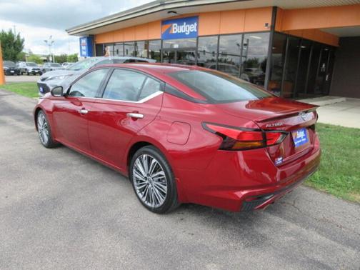 2024 Nissan Altima 2.5 SL
