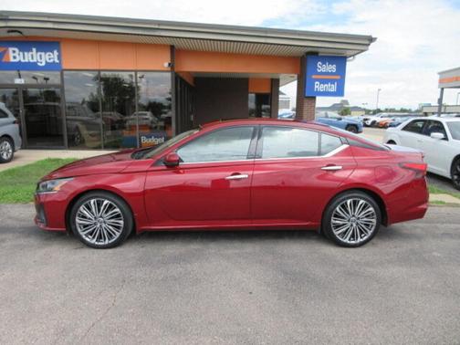 2024 Nissan Altima 2.5 SL