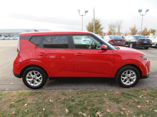 2024 Kia Soul LX