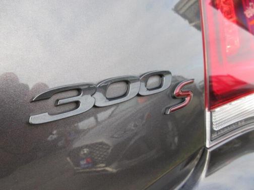 2023 Chrysler 300 S
