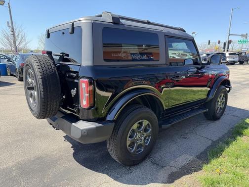 Black 2021 Ford Bronco Outer Banks