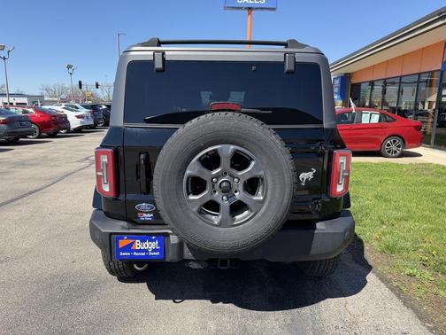 Black 2021 Ford Bronco Outer Banks