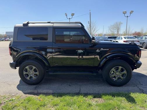 Black 2021 Ford Bronco Outer Banks
