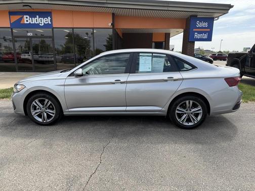 Pyrite Silver Metallic 2024 Volkswagen Jetta 1.5T SE