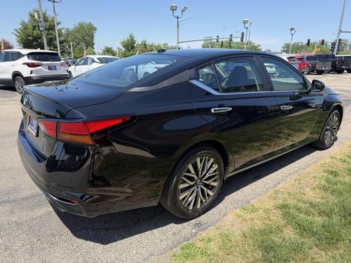 Black 2025 Nissan Altima SV