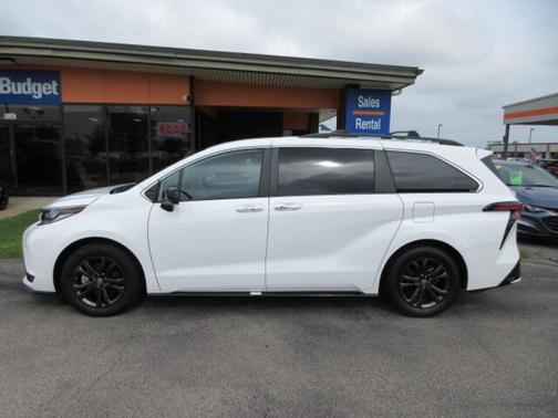 2024 Toyota Sienna XSE 7 Passenger