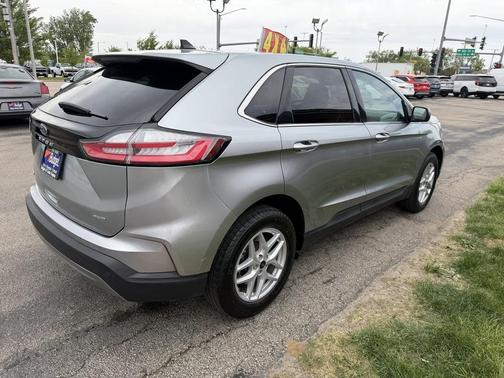 Silver 2024 Ford Edge SEL
