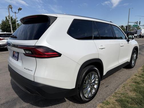 White 2025 Toyota Grand Highlander