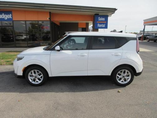 2024 Kia Soul LX