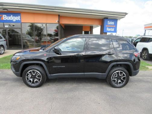 2024 Jeep Compass Trailhawk