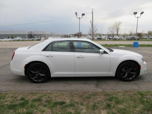 2023 Chrysler 300 S