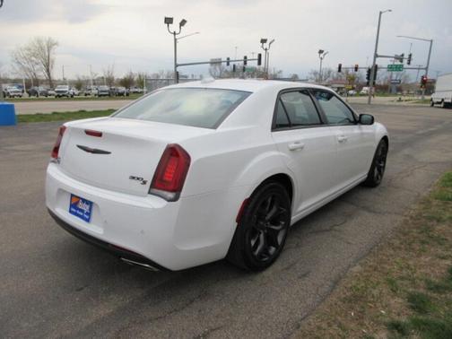 2023 Chrysler 300 S