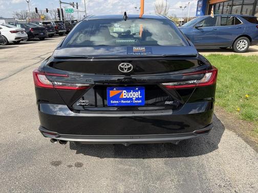 Black 2025 Toyota Camry SE