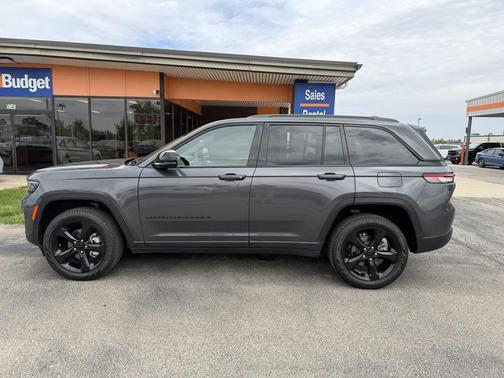 Gray 2025 Jeep Grand Cherokee Limited