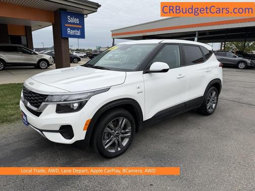 White 2023 Kia Seltos LX