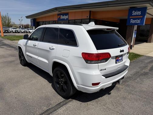 White 2015 Jeep Grand Cherokee Altitude