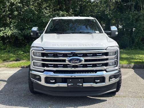 Oxford White 2024 Ford F-350 Lariat