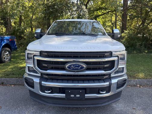 White Metallic 2022 Ford F-250 King Ranch